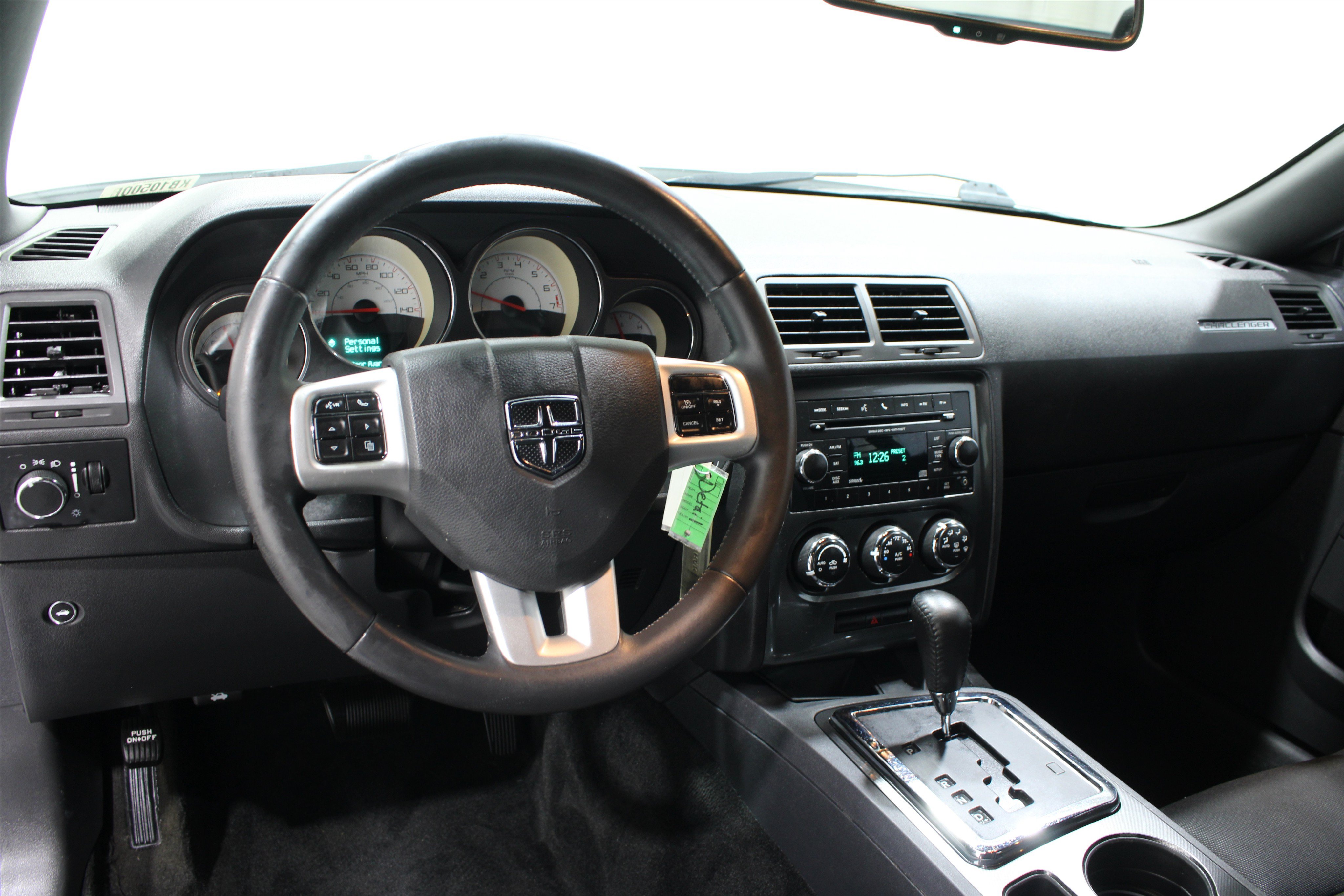 Used 2014 Dodge Challenger SXT RWD image 2