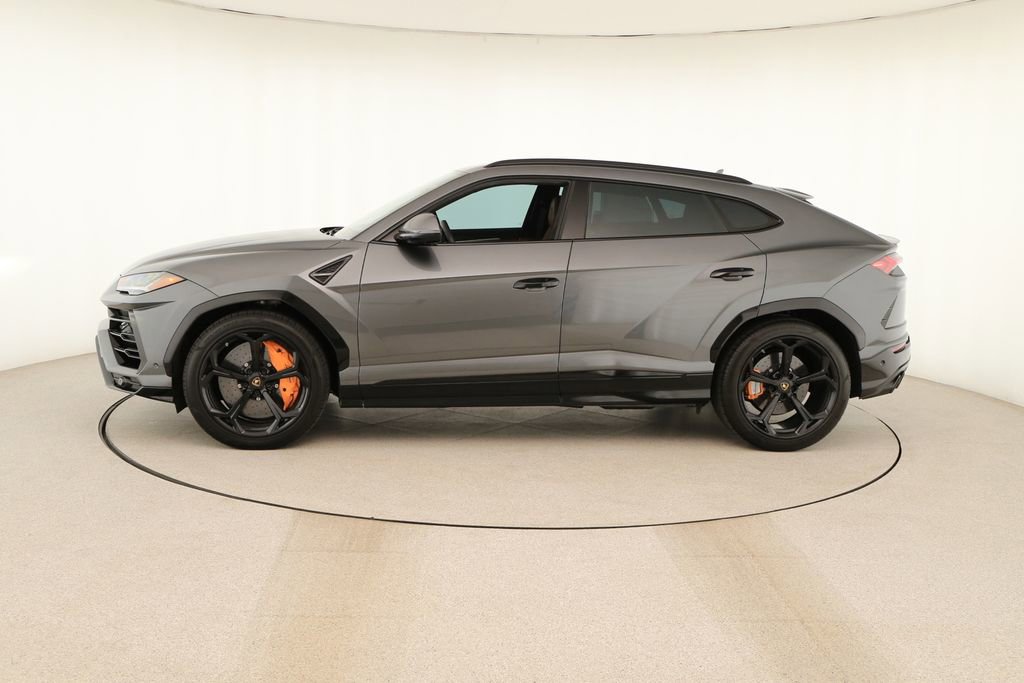 Used 2020 Lamborghini Urus image 2