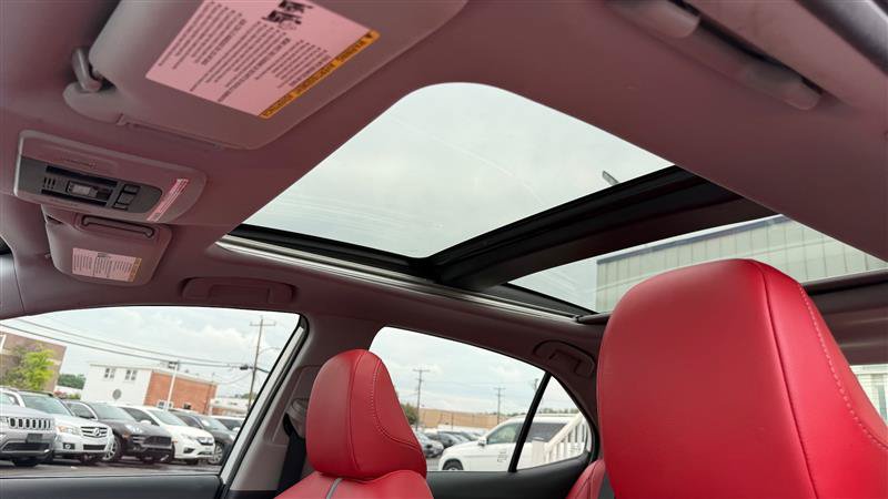 Used 2022 Toyota Camry XSE FWD image 26