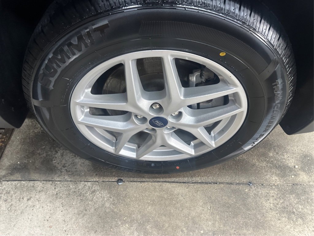 Used 2021 Ford Edge SEL w/ Convenience Package image 16