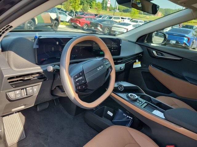 New 2026 Kia EV6 Wind RWD image 25