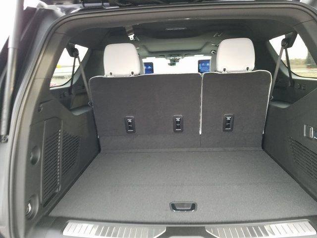 New 2026 Chevrolet Suburban Premier image 12