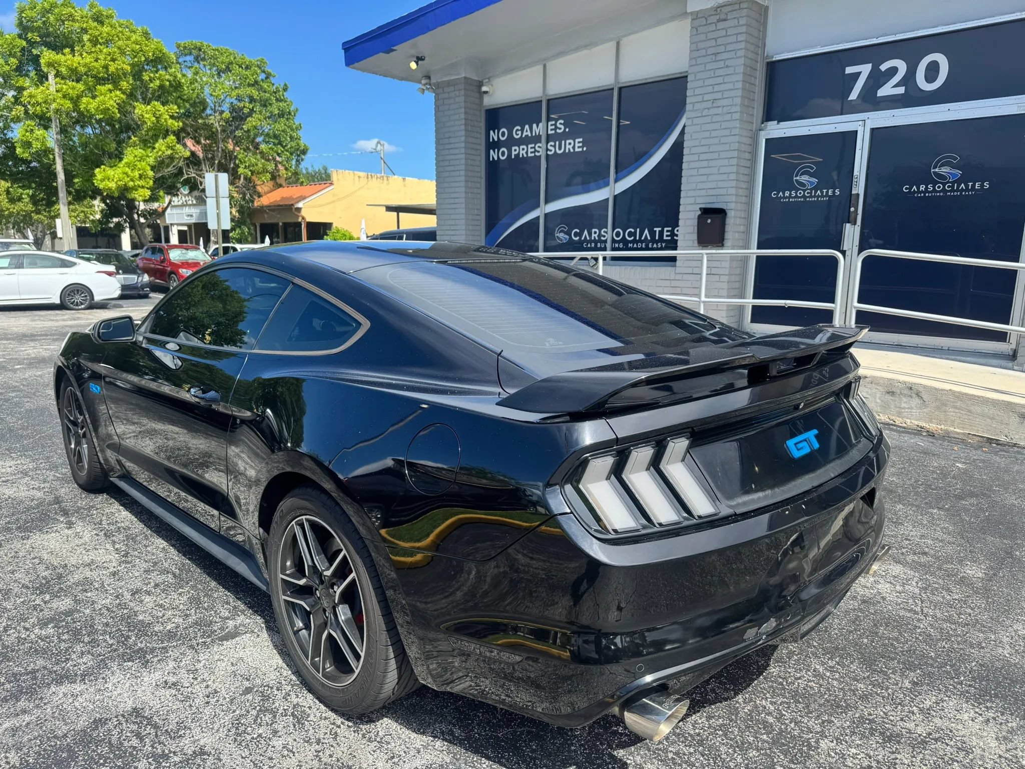 Used 2015 Ford Mustang GT RWD image 6
