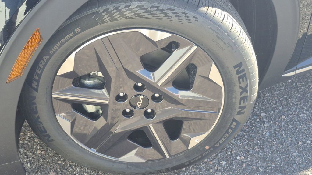 New 2025 Kia EV6 Light image 17