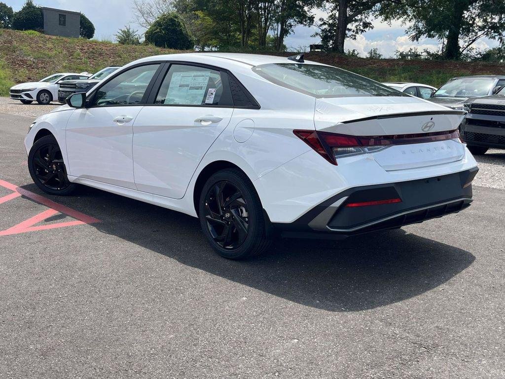 New 2026 Hyundai Elantra SEL Sport FWD image 30