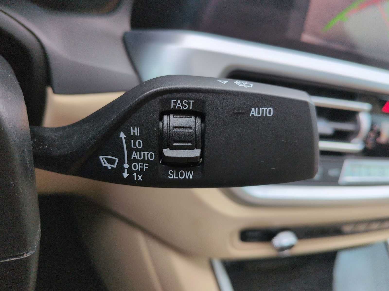 Used 2019 BMW 330i xDrive Sedan w/ Premium Package AWD/4WD image 27