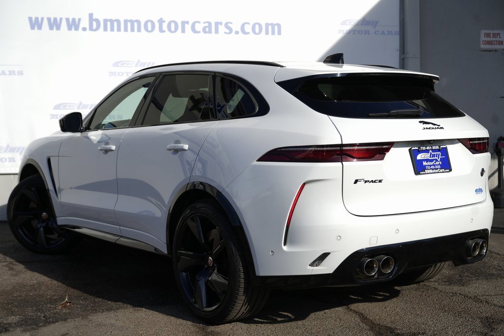 Used 2022 Jaguar F-PACE SVR image 4