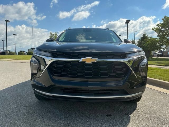 Used 2024 Chevrolet Trax LT w/ Driver Confidence Package FWD image 8