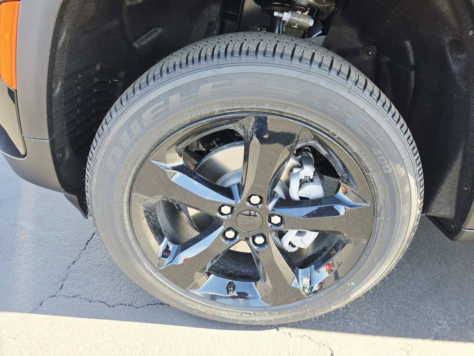 New 2025 Jeep Grand Cherokee Altitude image 18