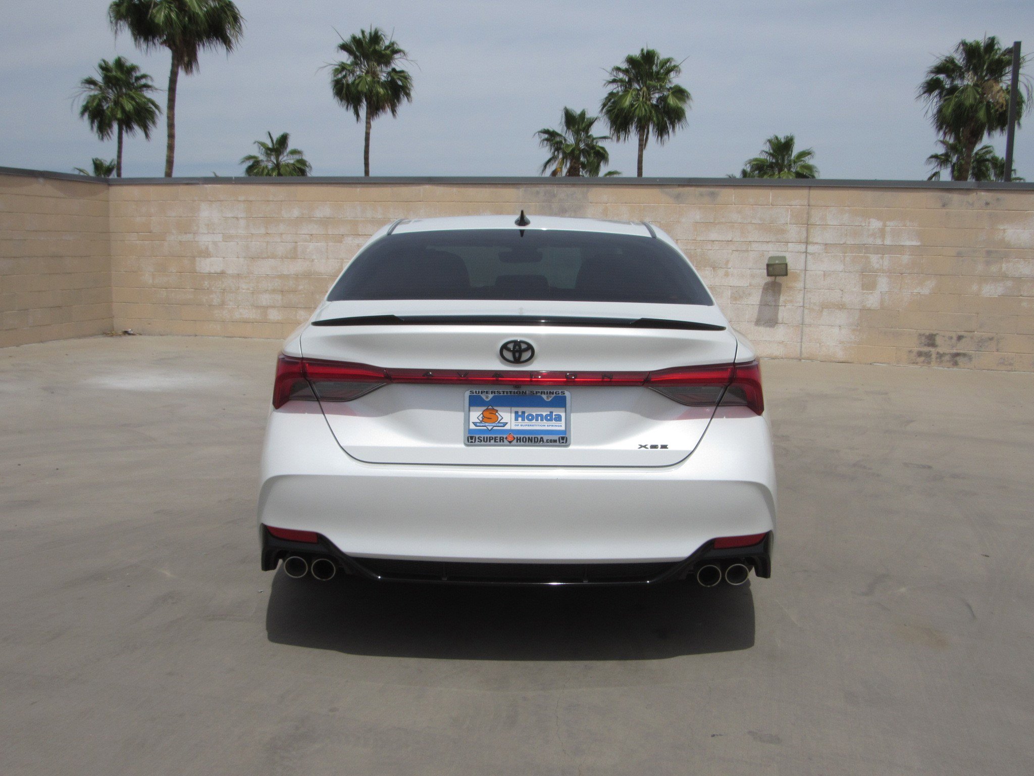 Used 2021 Toyota Avalon XSE w/ Carpet Mat Package (TMS) FWD image 7