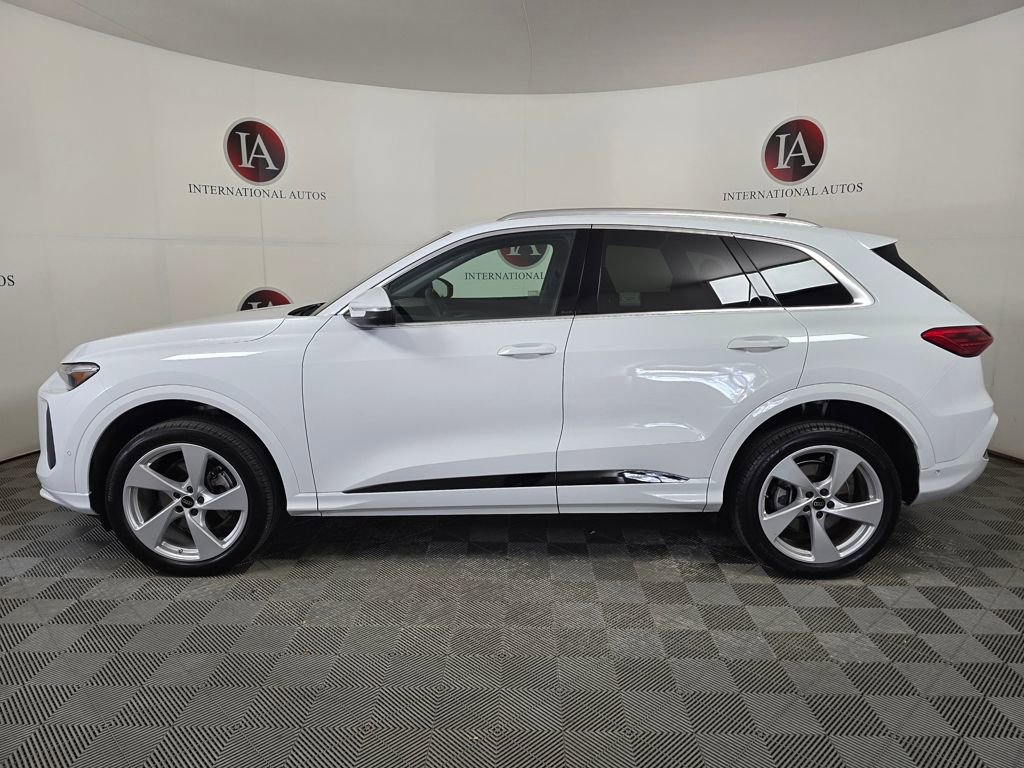 Certified 2025 Audi Q5 Premium w/ Premium Plus AWD/4WD image 6