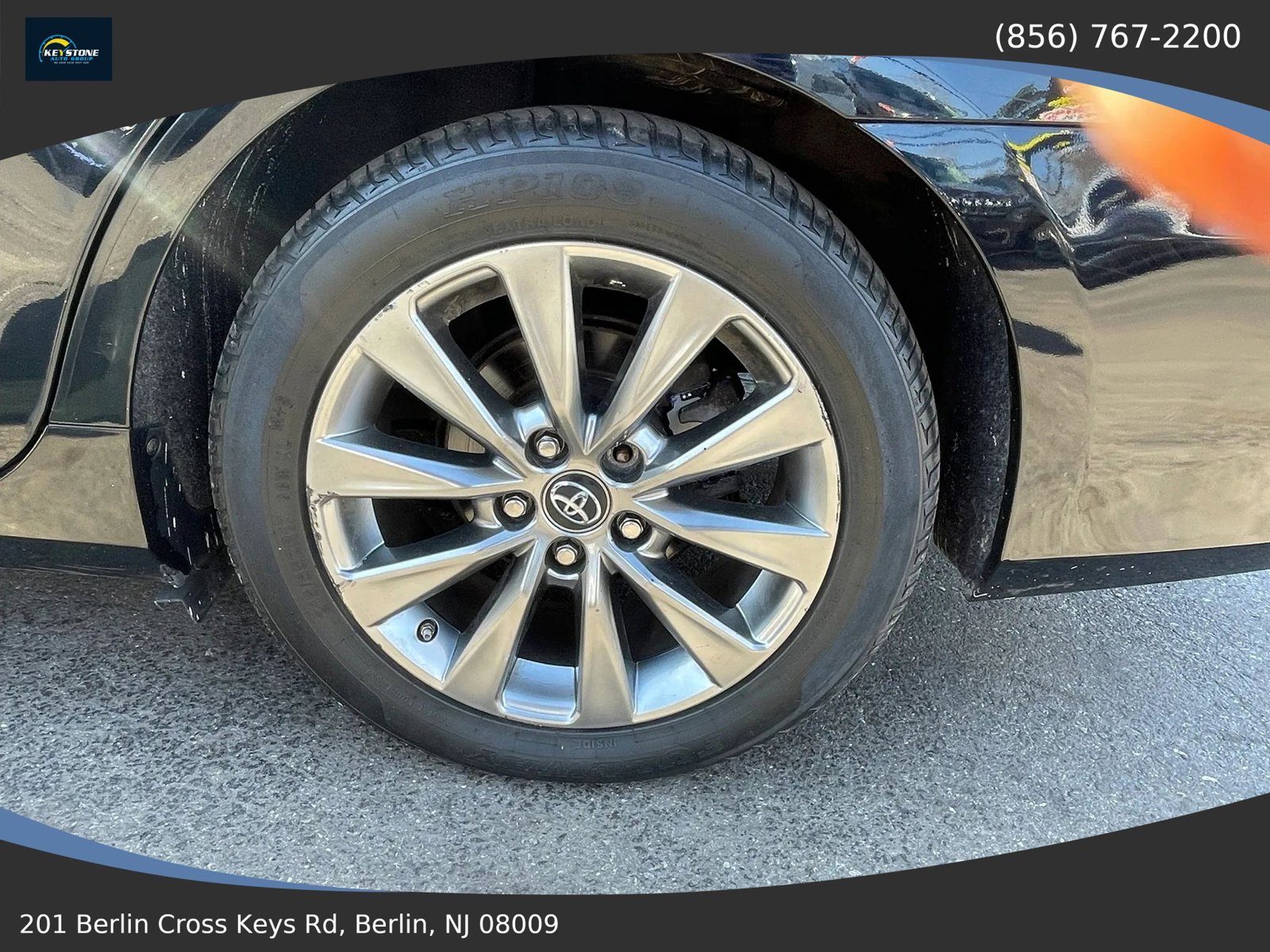 Used 2017 Toyota Camry XSE image 13