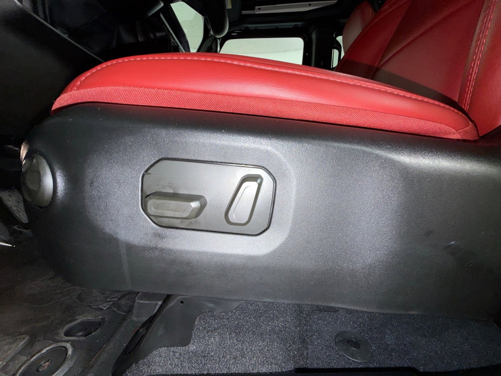 Used 2024 Jeep Wrangler Unlimited Rubicon 392 AWD/4WD image 14