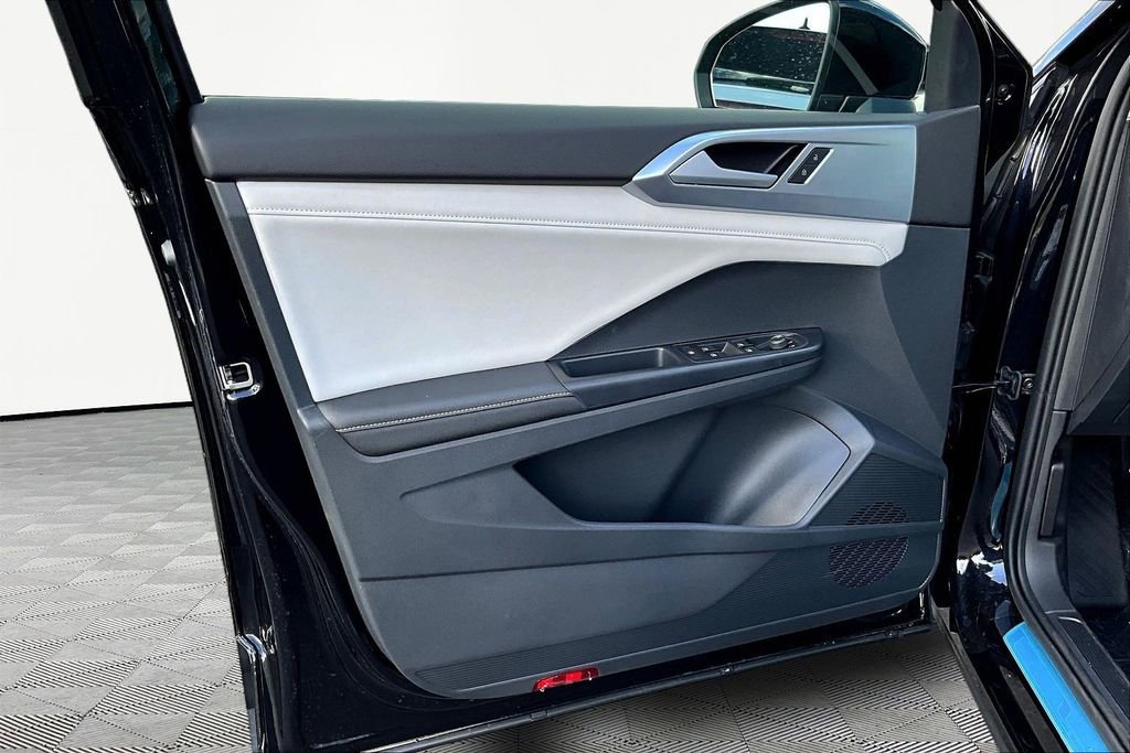 New 2026 Volkswagen Taos SE image 19