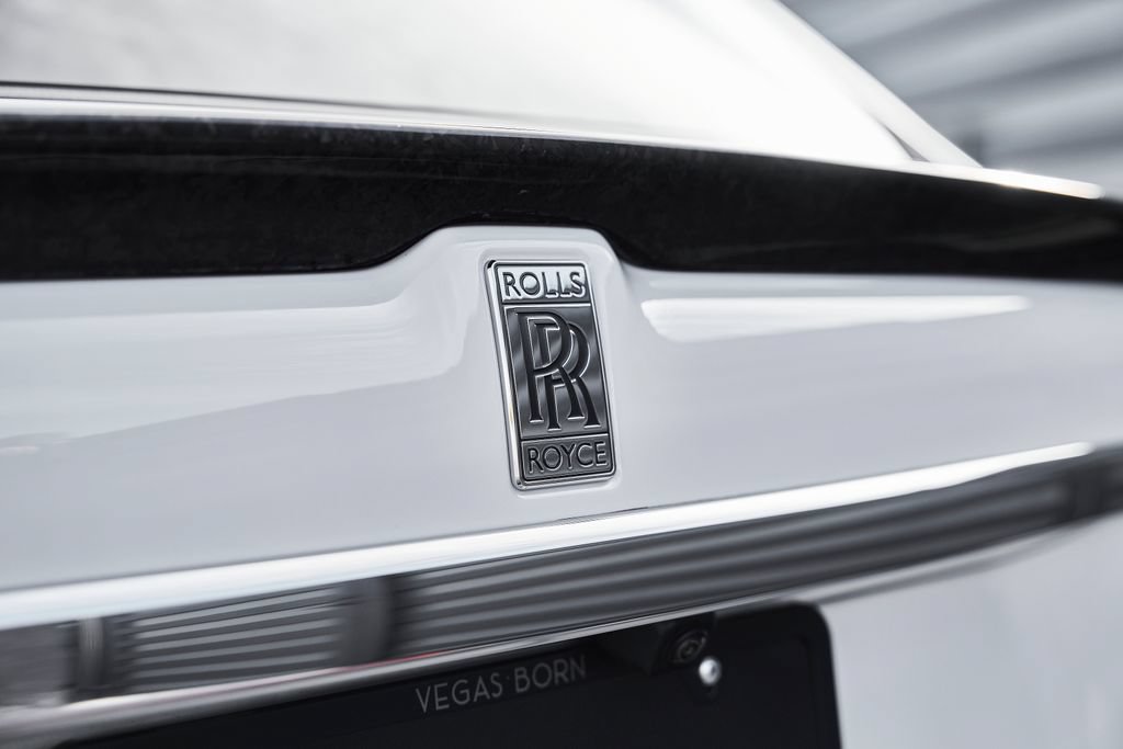 Used 2025 Rolls-Royce Cullinan AWD/4WD image 17