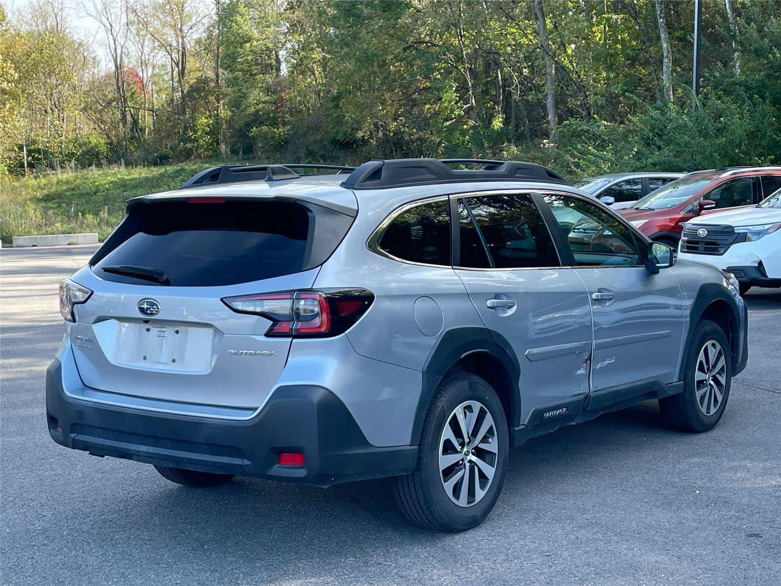 Certified 2023 Subaru Outback Premium AWD/4WD image 5