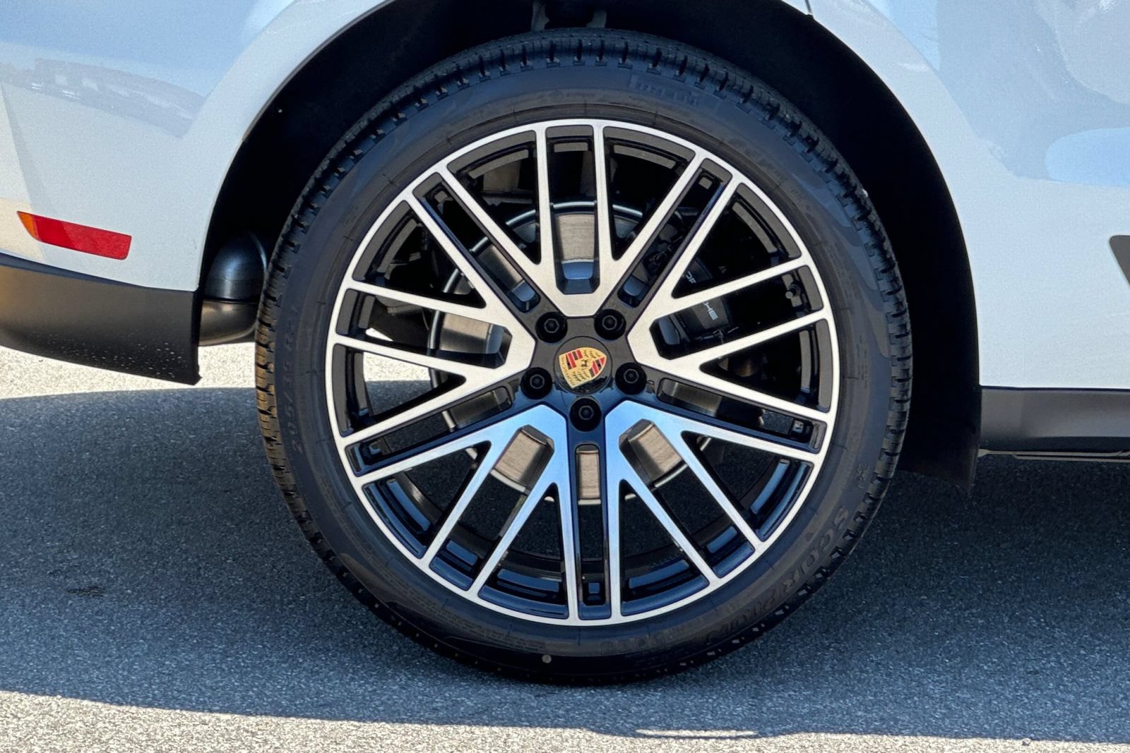 New 2026 Porsche Macan AWD/4WD image 43