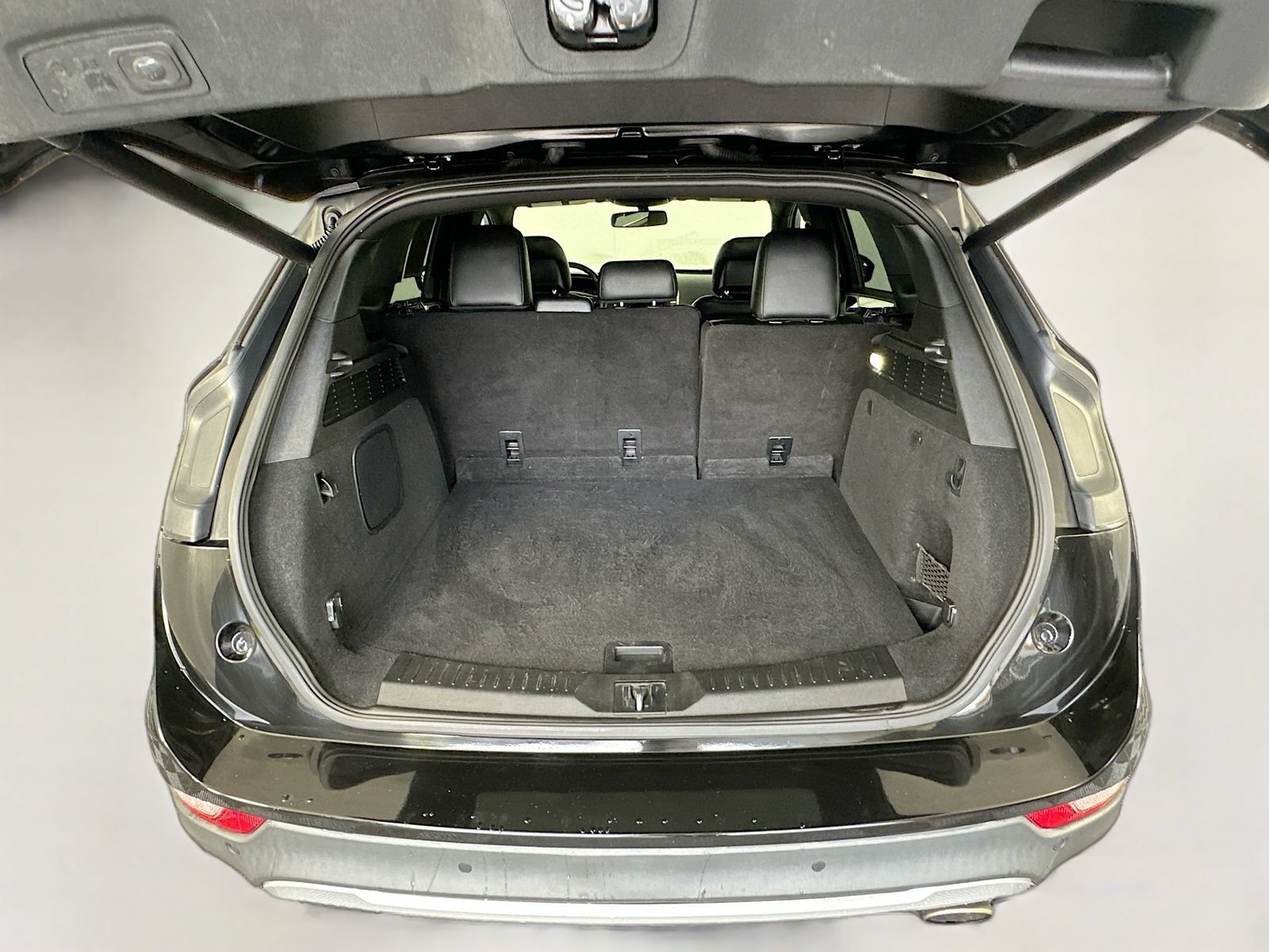 Used 2018 Lincoln MKC Premiere FWD image 24