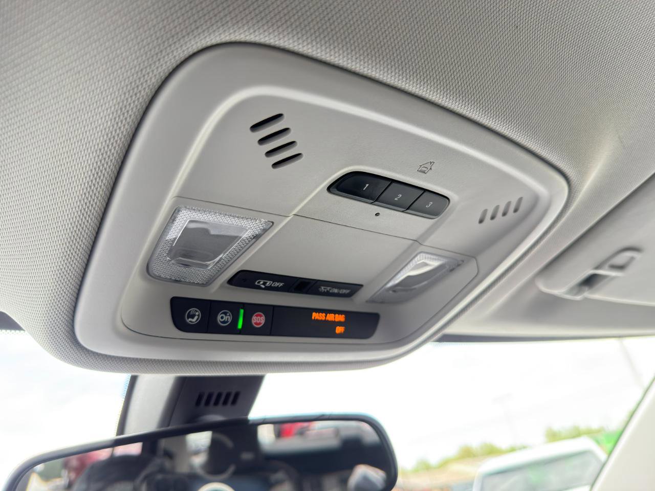 Used 2019 Chevrolet Traverse LT w/ LPO, Floor Liner Package AWD/4WD image 70