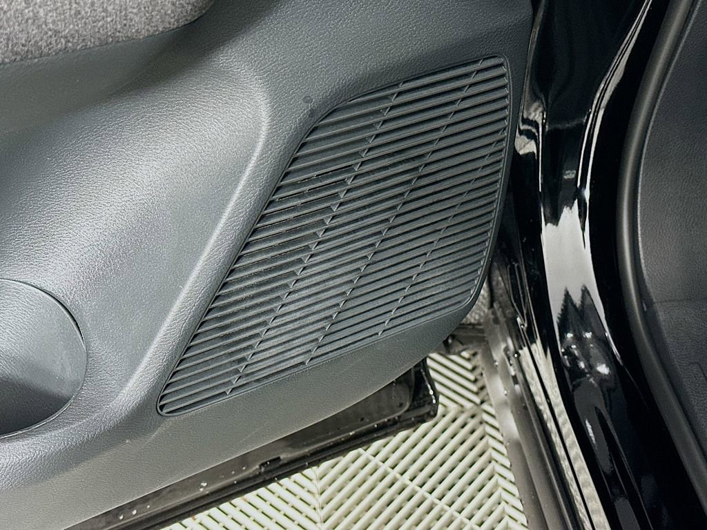 New 2026 Nissan Kicks SV w/ SV Premium Package image 25