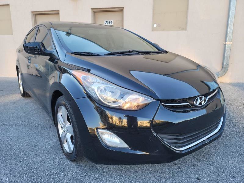 Used 2012 Hyundai Elantra GLS w/ Preferred Pkg 3 FWD image 4