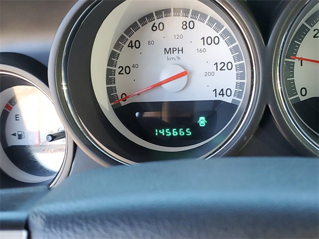 Used 2010 Dodge Challenger SE image 17