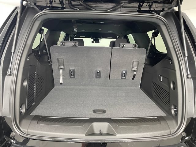 New 2026 Chevrolet Suburban LS w/ LPO, Dark Essentials Package AWD/4WD image 16
