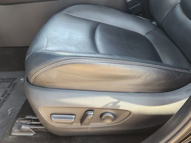 Used 2019 Toyota RAV4 XLE Premium image 18