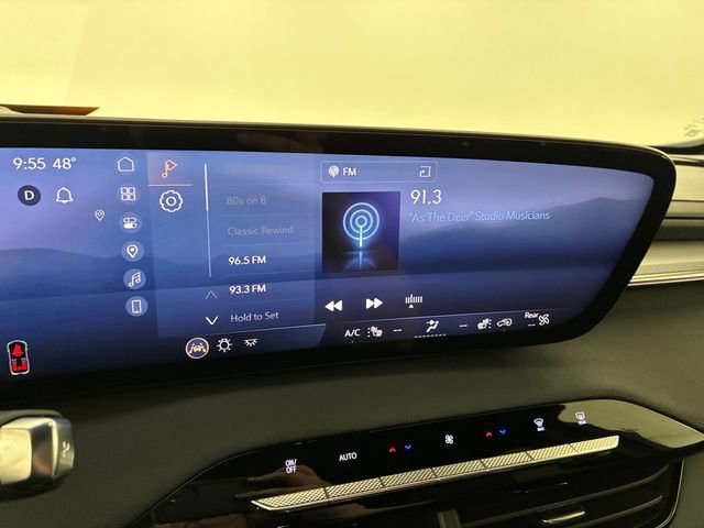 Certified 2025 Buick Enclave Sport Touring AWD/4WD image 26