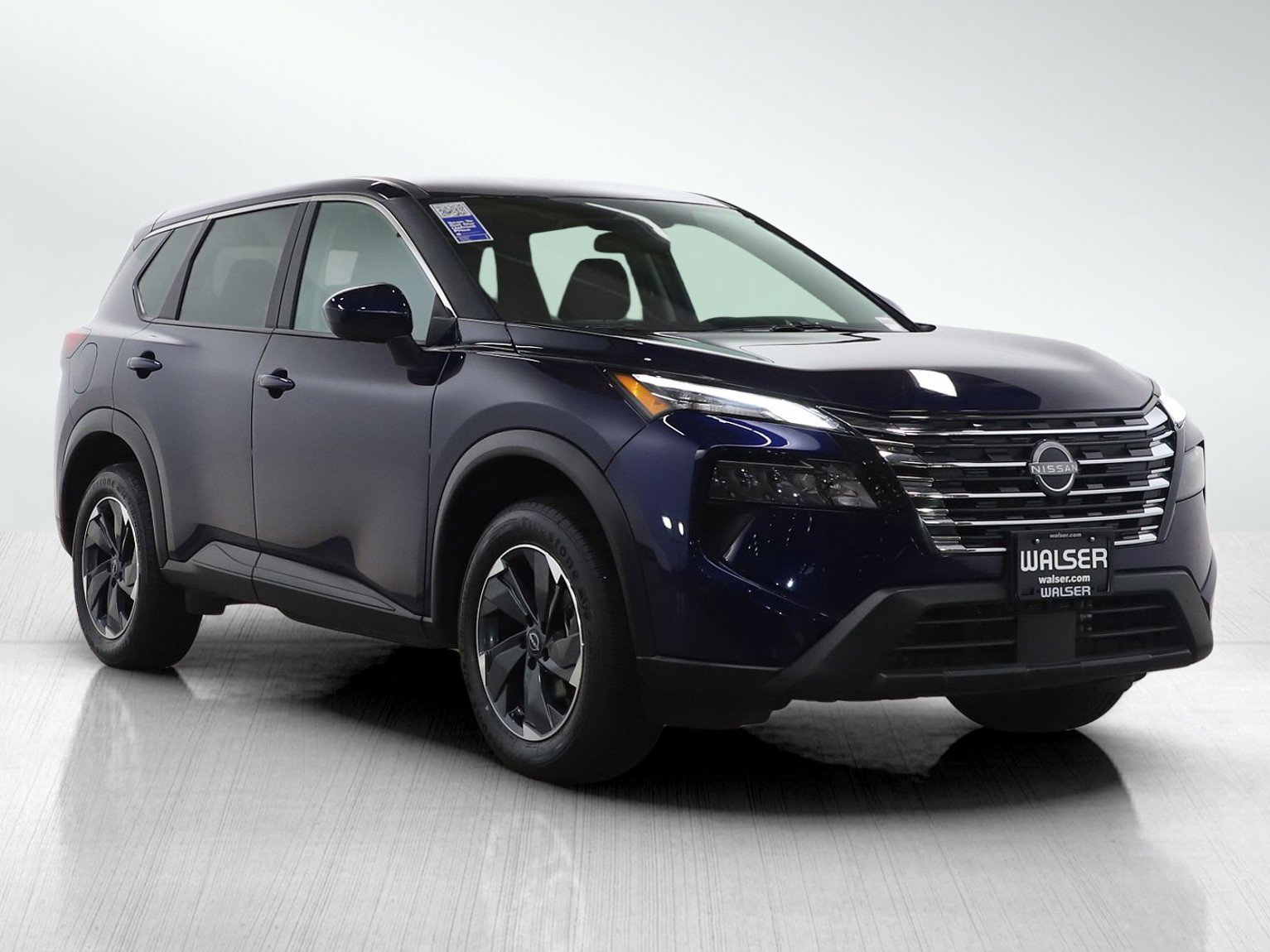 Used 2025 Nissan Rogue SV image 8