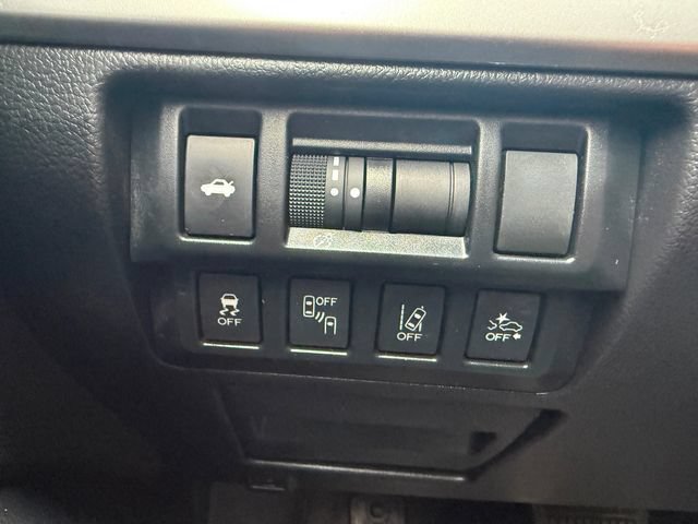 Used 2019 Subaru Legacy 2.5i Premium AWD/4WD image 11