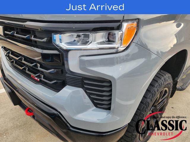 Used 2024 Chevrolet Silverado 1500 LT Trail Boss w/ Convenience Package II image 11
