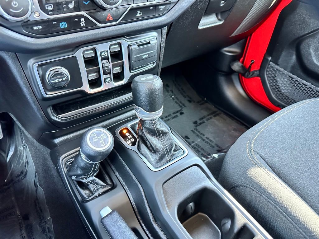 Used 2025 Jeep Wrangler Unlimited Sahara image 20