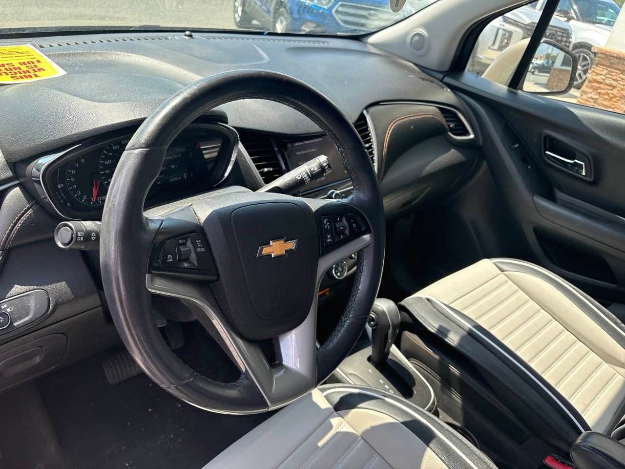 Used 2022 Chevrolet Trax LT w/ Driver Confidence Package AWD/4WD image 4