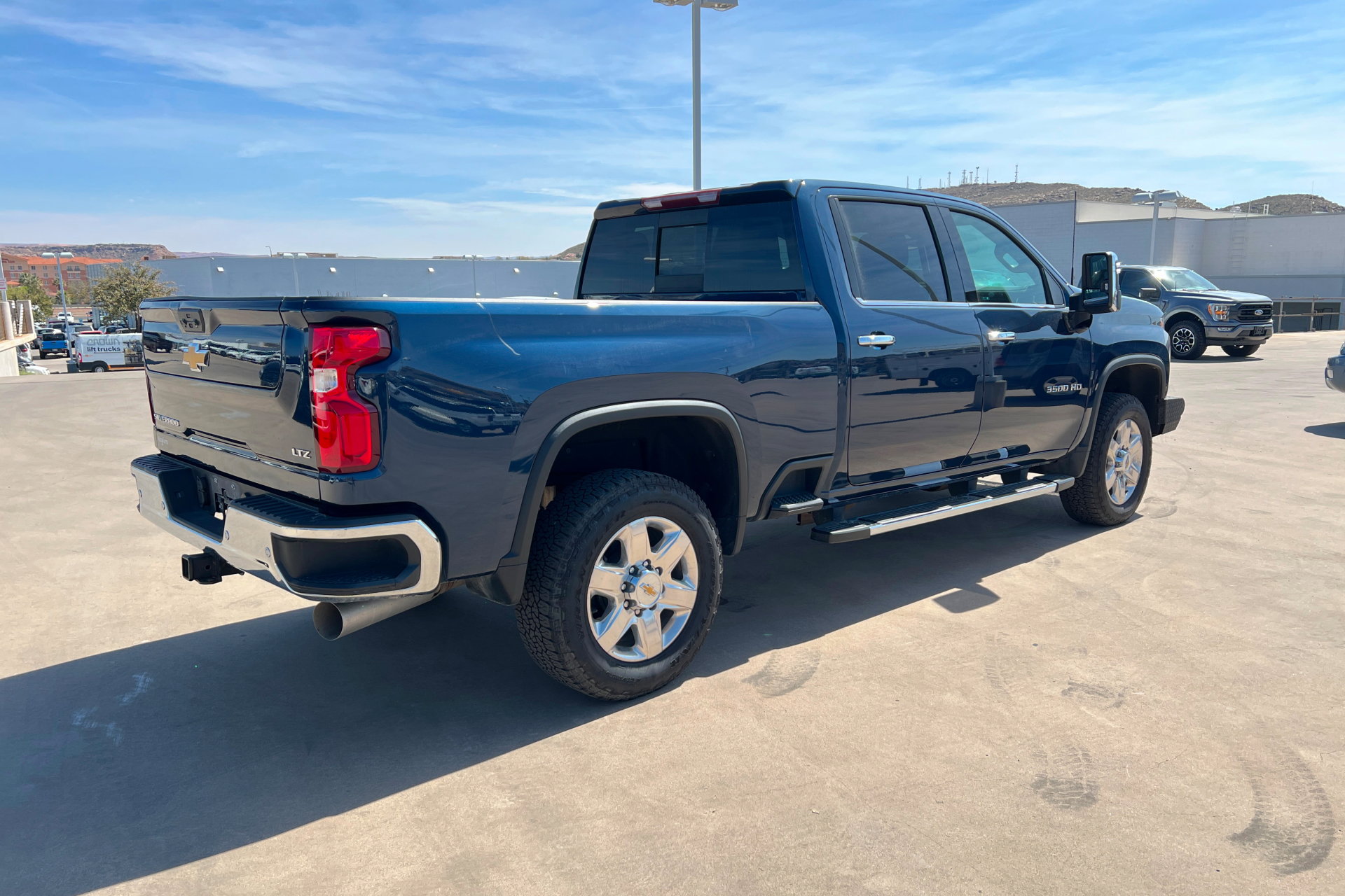 Used 2022 Chevrolet Silverado 3500 LTZ w/ LTZ Plus Package image 6