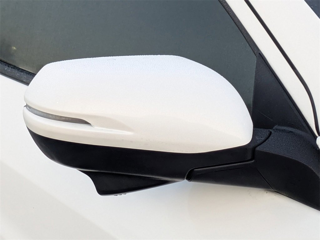 Used 2022 Honda HR-V EX-L image 11