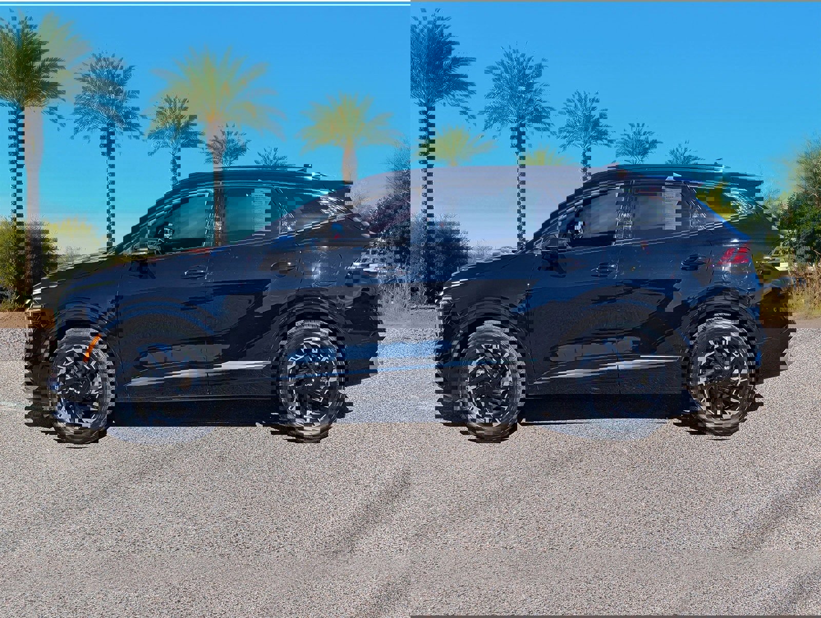 Used 2024 Kia Sportage SX image 3