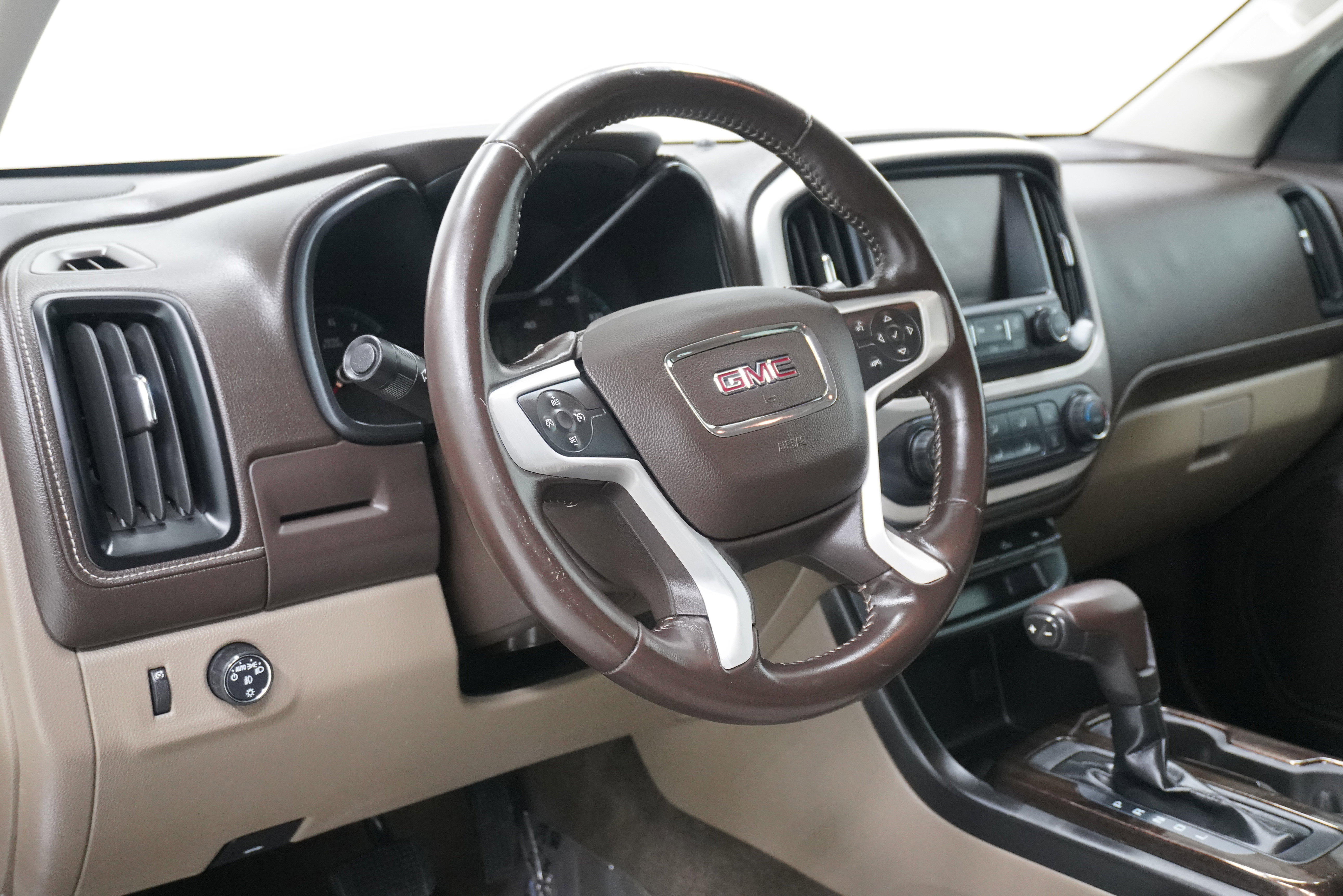 Used 2018 GMC Canyon SLE w/ Trailering Package RWD image 9
