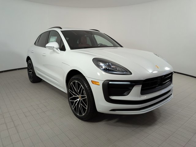New 2026 Porsche Macan image 6