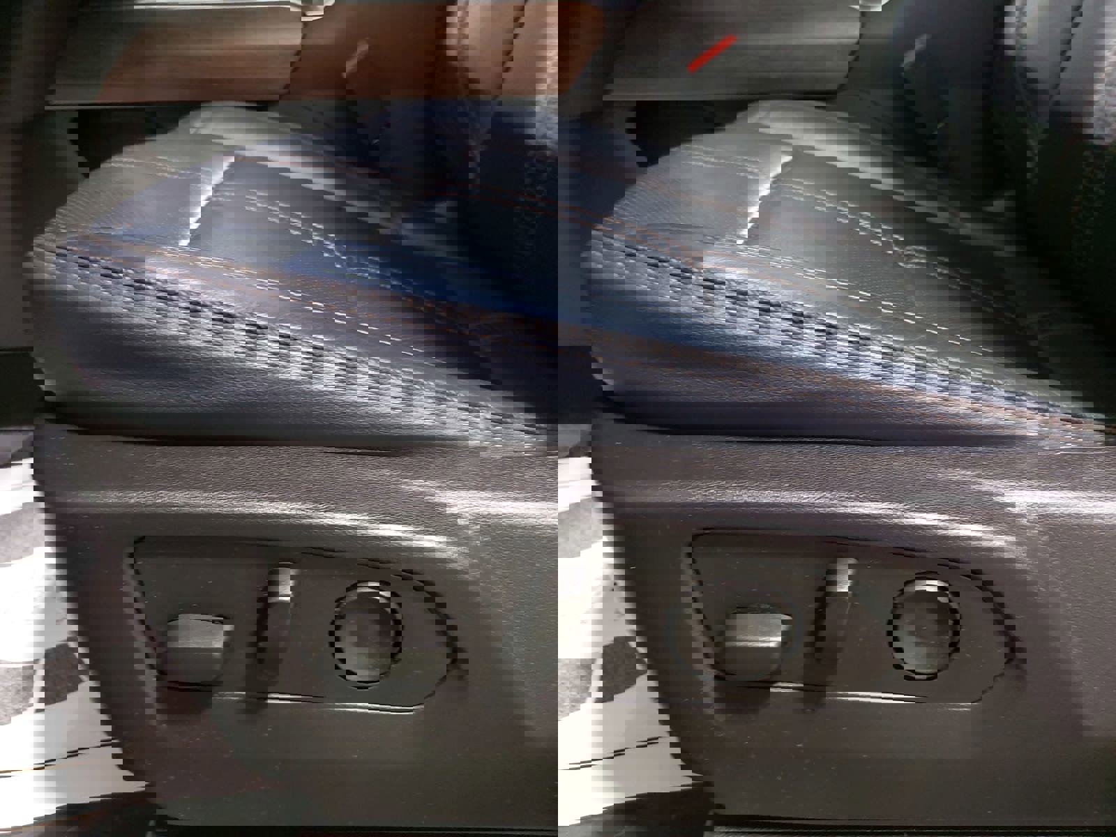 Used 2022 Chevrolet Silverado 1500 High Country w/ High Country Premium Package image 31