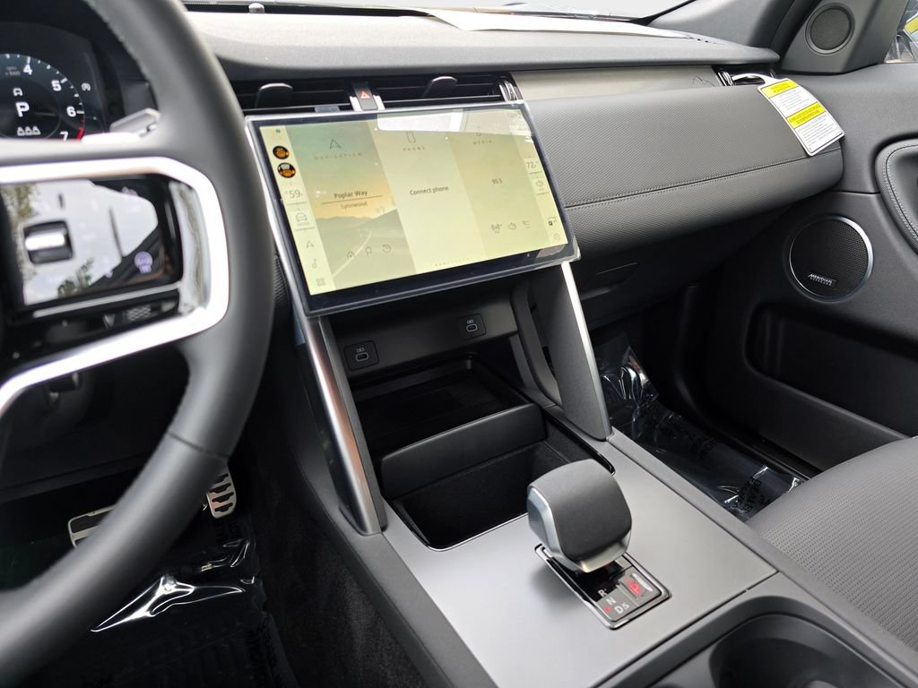 New 2026 Land Rover Discovery Sport Landmark AWD/4WD image 19