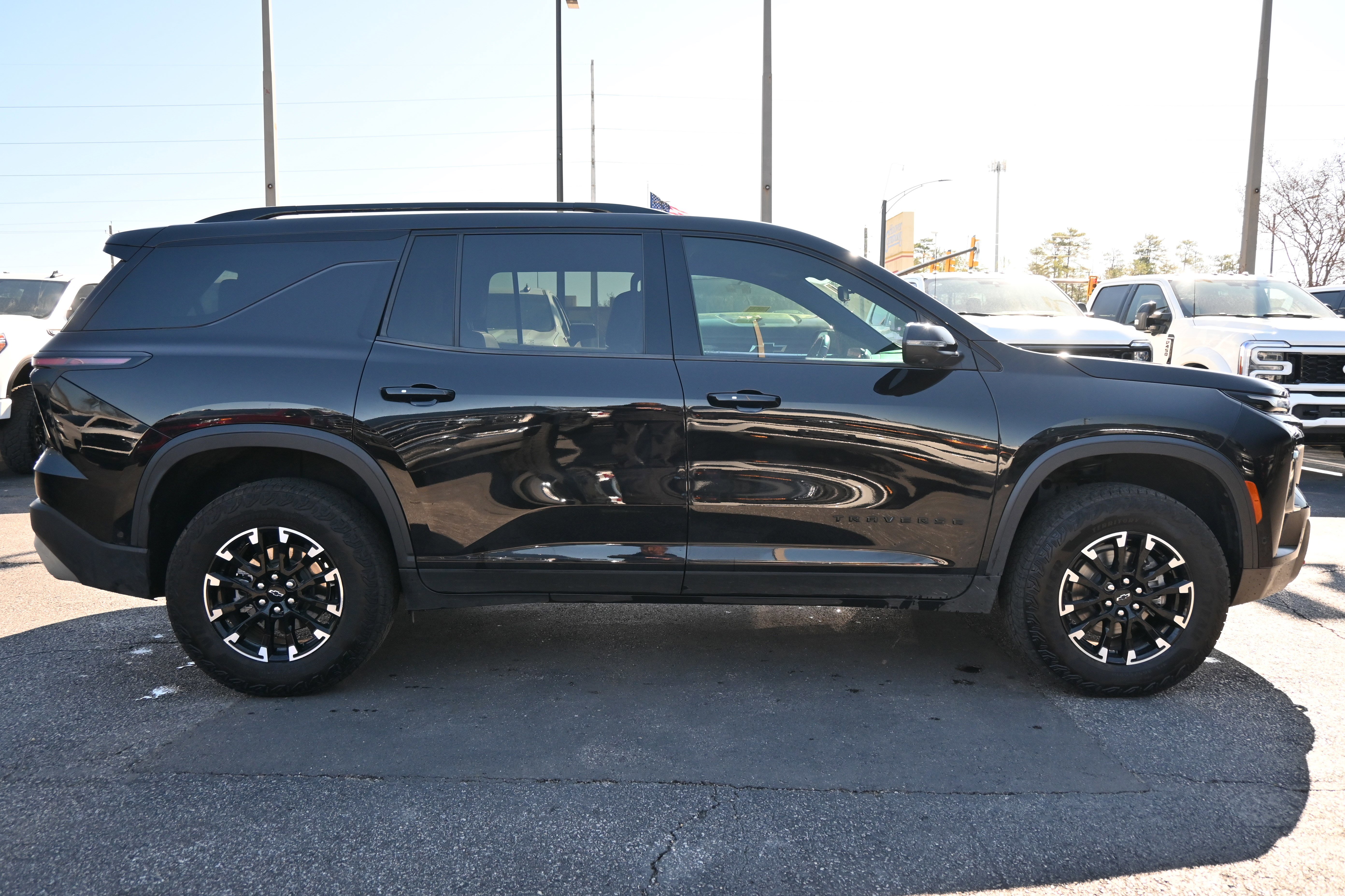 Used 2024 Chevrolet Traverse Z71 w/ Enhanced Driving Package AWD/4WD image 11