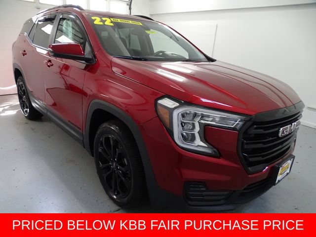 Certified 2022 GMC Terrain SLE w/ Driver Convenience Package AWD/4WD image 1