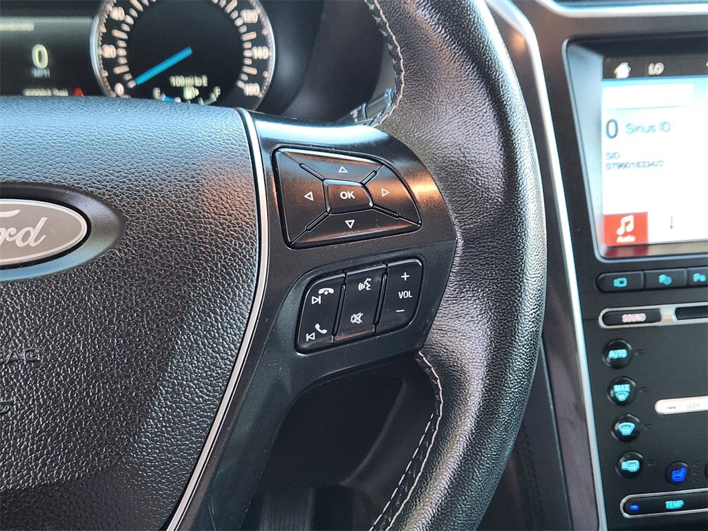 Used 2018 Ford Explorer Platinum image 18