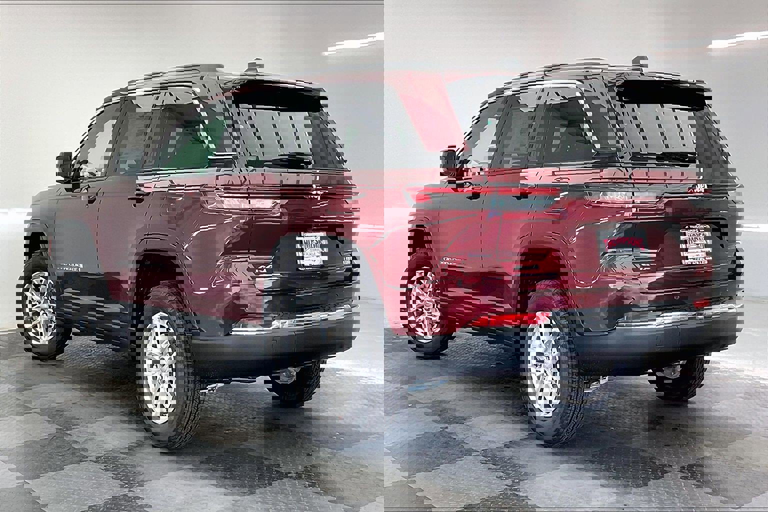 New 2025 Jeep Grand Cherokee Laredo X w/ Luxury Tech Group I image 2