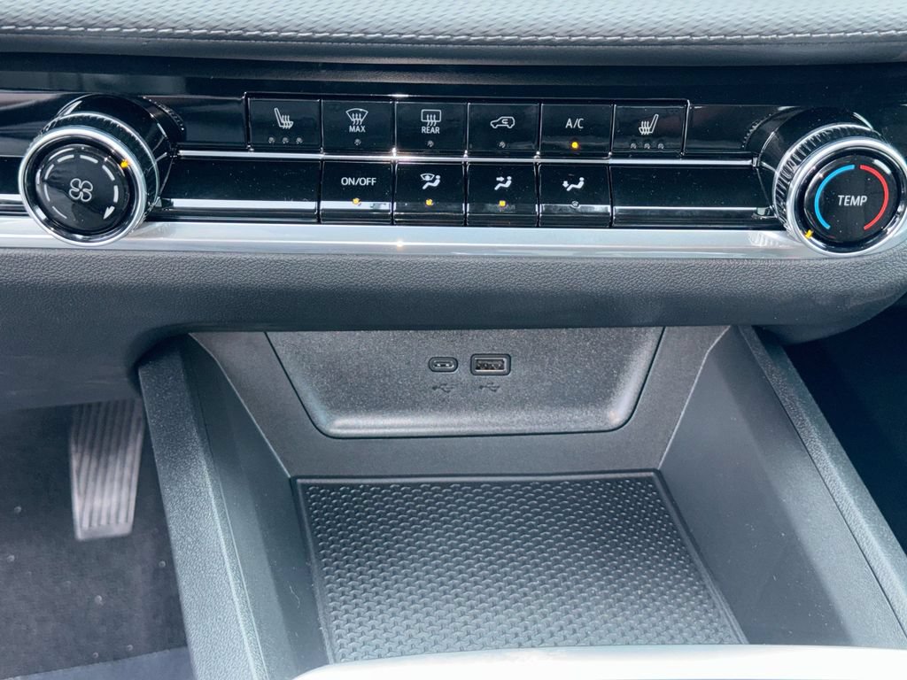 New 2027 Chevrolet Equinox LT w/ Safety and Technology Package FWD image 25