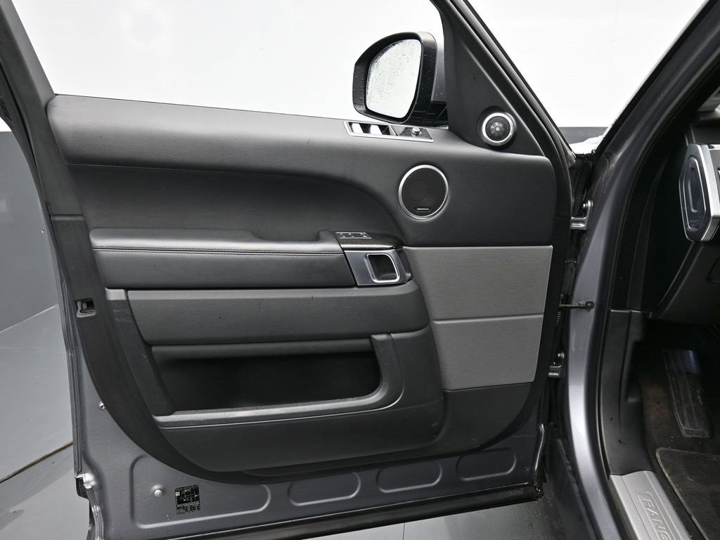 Used 2020 Land Rover Range Rover Sport HSE image 30