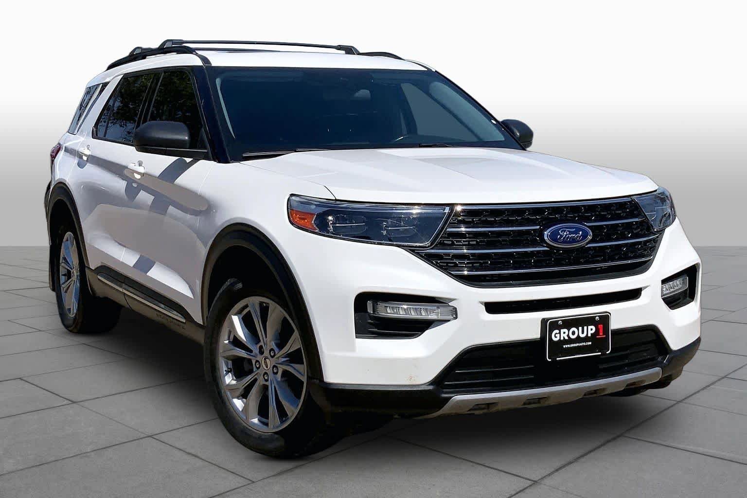 Used 2021 Ford Explorer XLT w/ Equipment Group 202A AWD/4WD image 3