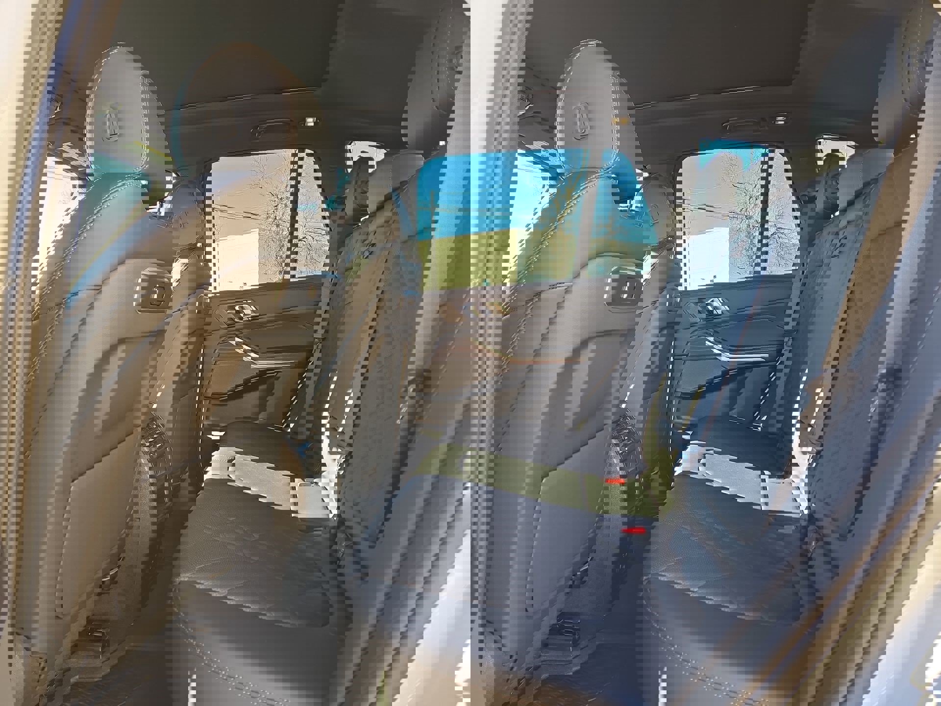 Used 2026 BMW X5 xDrive50e w/ M Sport Package image 13