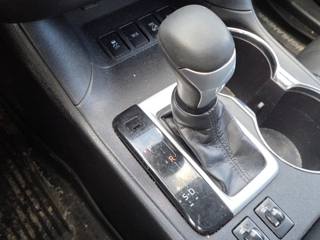 Used 2018 Toyota Highlander SE image 21